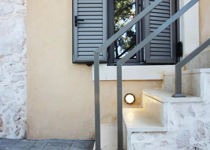 Pefka, By Hellocrete * Rethimnon