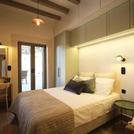 Villa Pefka, By Hellocrete *