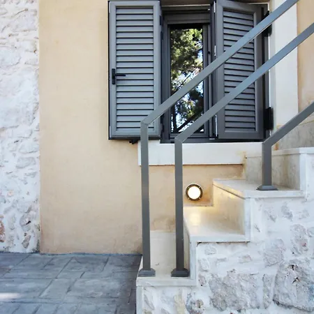 Pefka, By Hellocrete * Rethymnon