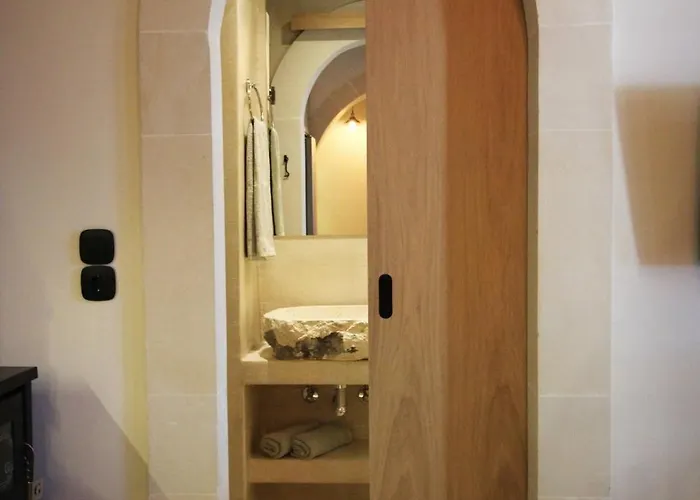 Villa Pefka, By Hellocrete *