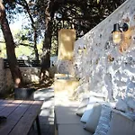 Villa Pefka, By Hellocrete Rétino